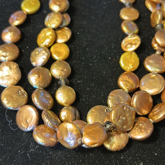 Vintage Button Pearl Necklace - Picture 3 of 4